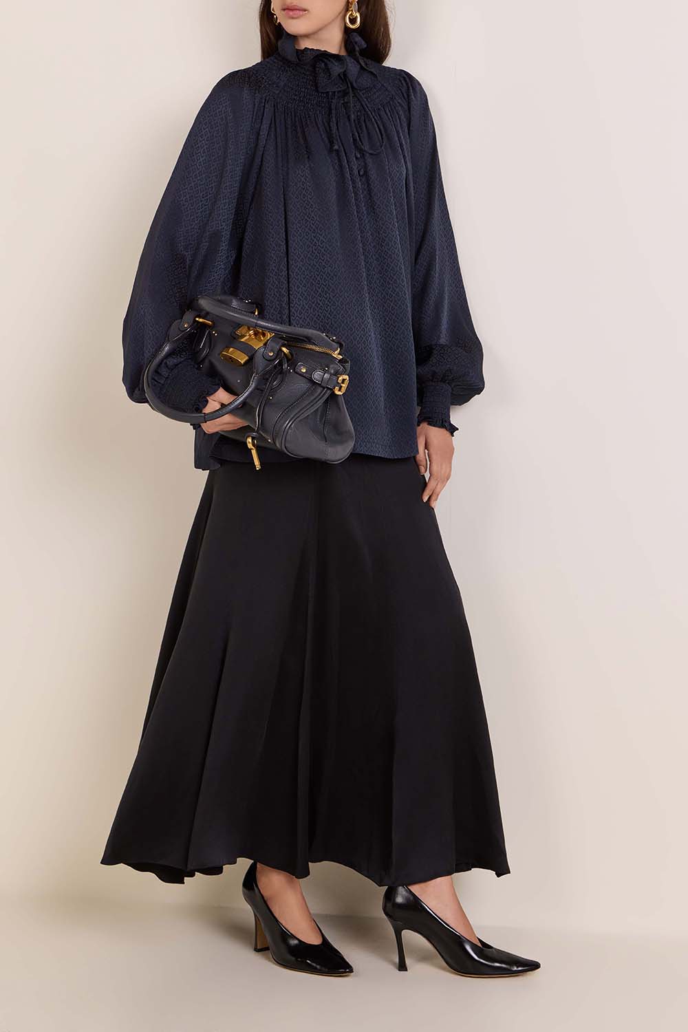 חולצה רומנטית